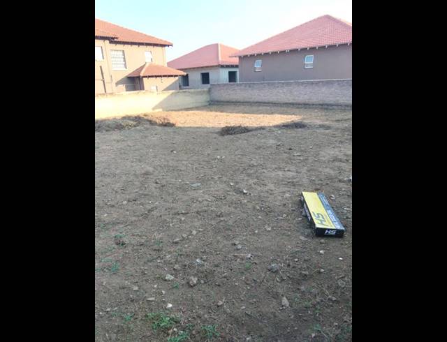 LAND FOR SALE IN FOURWAYS